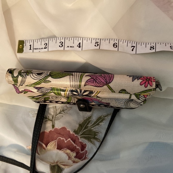 Sakroots crossbody purse and clutch. Multi color - Picture 6 of 12